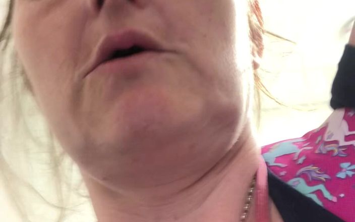 MistressWriggler: Me atascó un sexy vestido de lentejuelas mientras se probó...