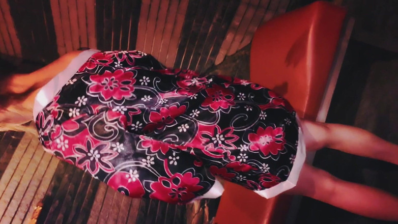 SWAG.live: 与陌生人在温泉中发生性关系