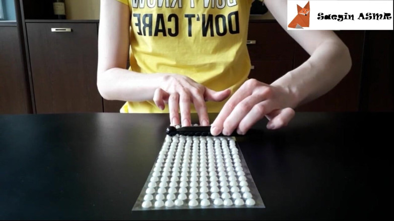 Saegin: 1[ASMR] Drapanie cyrkonie (nie mówić)