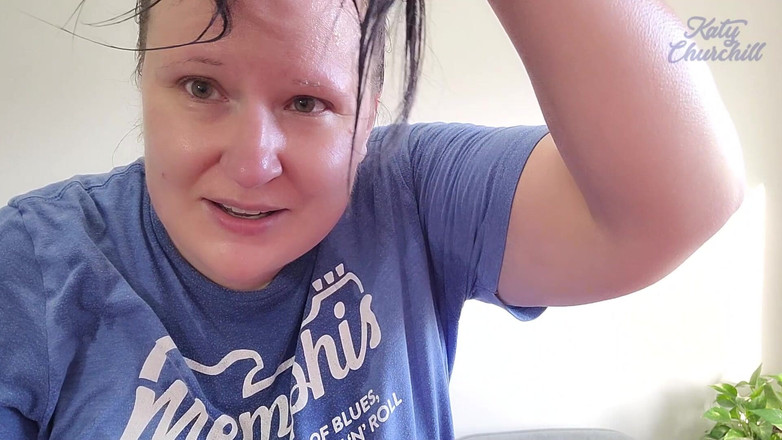 Katy Churchill: 健身房后超级出汗