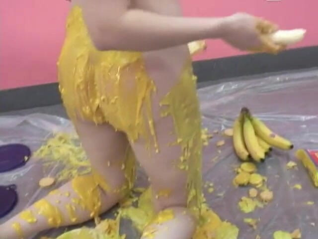 ChickPass Amateurs: Kinky danni được phủ đầy tinh dịch màu vàng