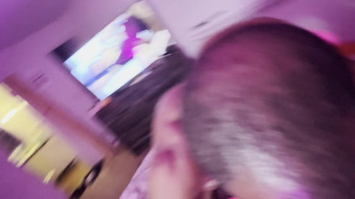 LeanBbc4u: Quedar atado y tener esta bbc chupando mis dedos de...