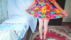 Kitty_Cross: Buze umede și șolduri perverse