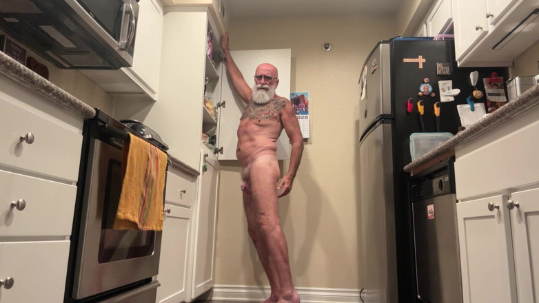 feedmedick: Naked in the Kitchen