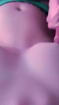 友人の妻のおっぱいとオイルでのセックス。スローモーション