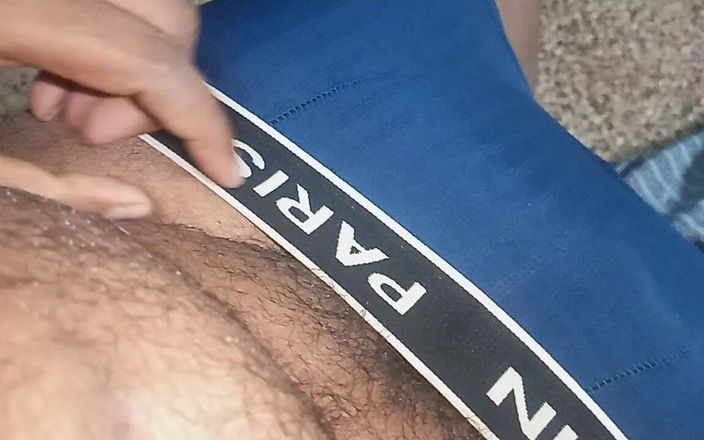 Sweet Indian cock: Laj Laxmi 핑거링과 함께하는 로 하우스의 배다른 여동생