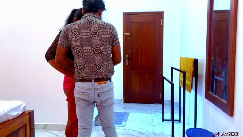 SL Milf: Hot Indian Office Couple Hotel Room Fuck - Red Saree Wife...