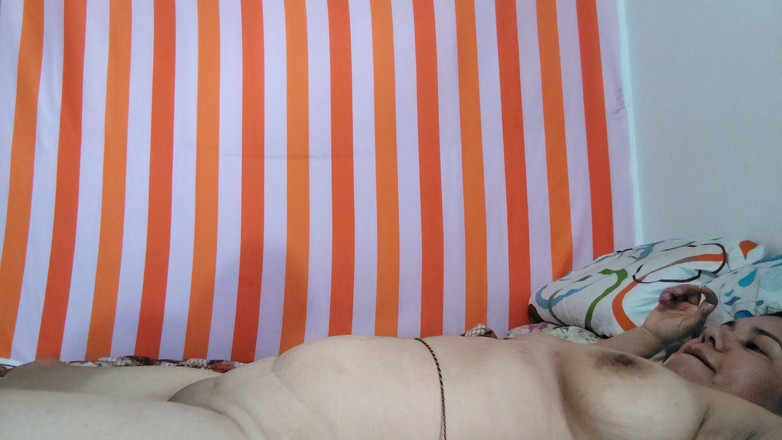 Valkyrie and Luigy Couple: Iubită expertă în gât adânc