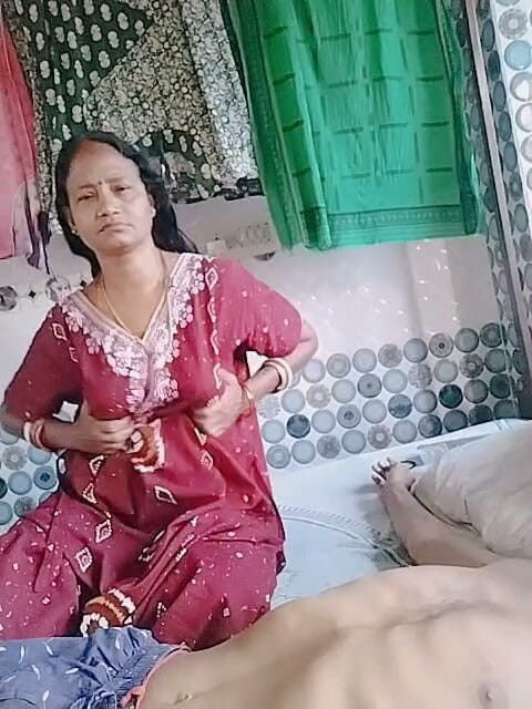 Indian anty hot sex: Desi sexy žhavá prsa