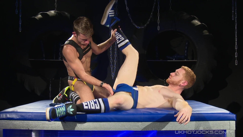 UK Hot Jocks: Leander gevuld door Gabriel