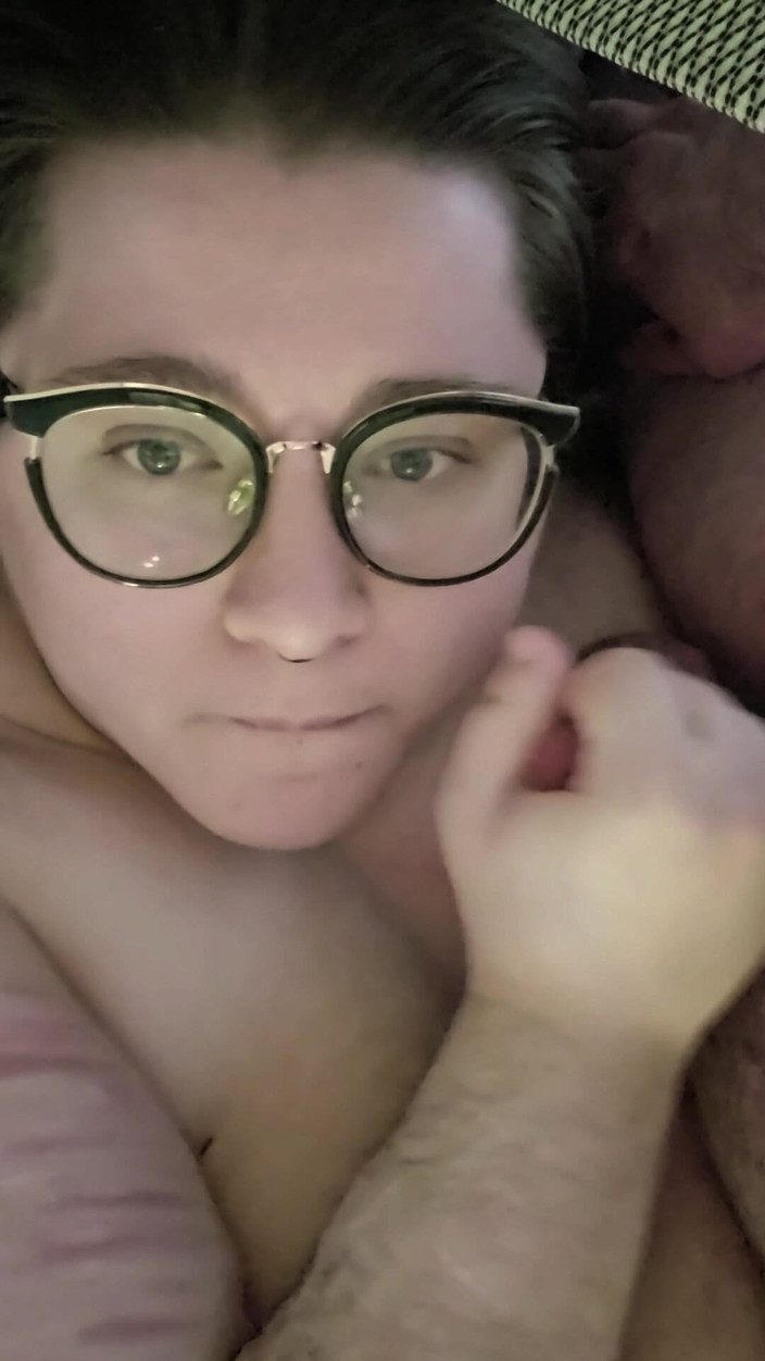 puppyrolls: Una bella, calda sborrata sul mio viso!