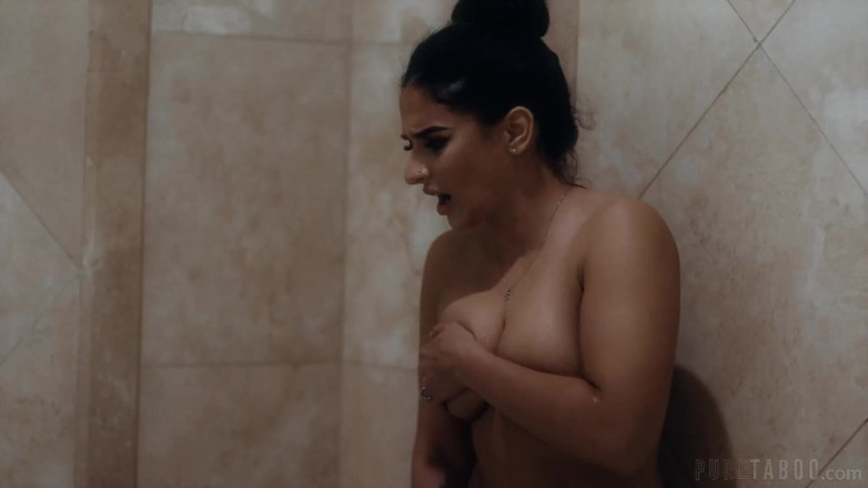 Pure Taboo: Čistá tabu milfka Sheena Ryder jezdí na divoké trojce s...