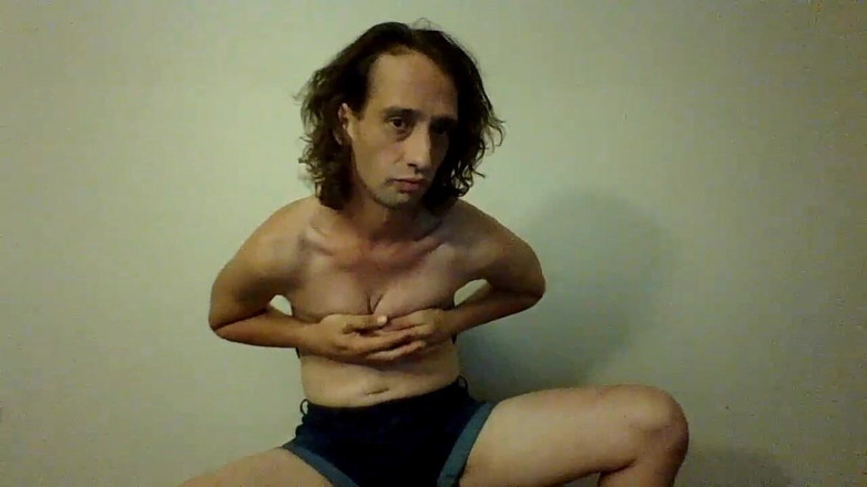 LilTaste: Une jolie transgale mtf baisable première vidéo