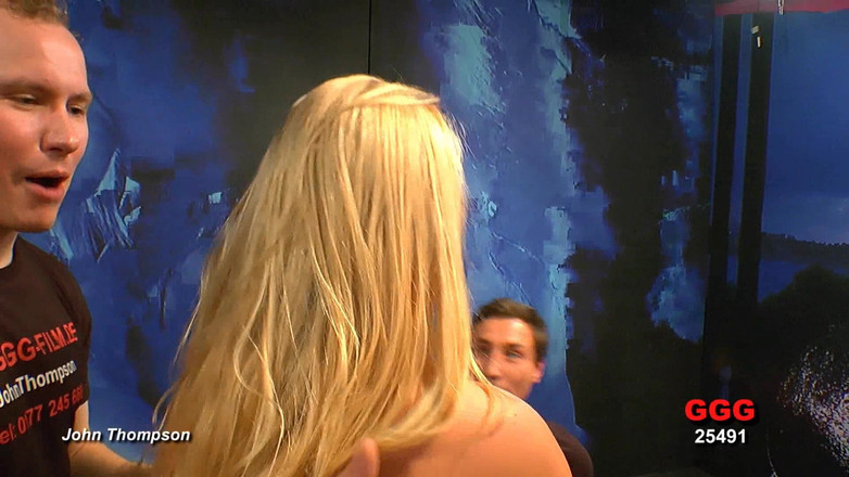 GGG John Thompson: Ggg John Thompson Mia婊子 - das Sperma luder 25491