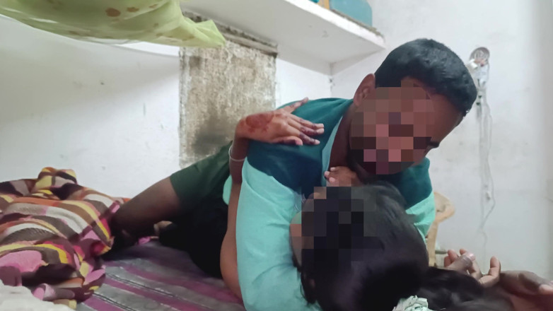 SanskariGirl1: Rodzima dziewica zmuszana do seksu i ssała dużo kutasa