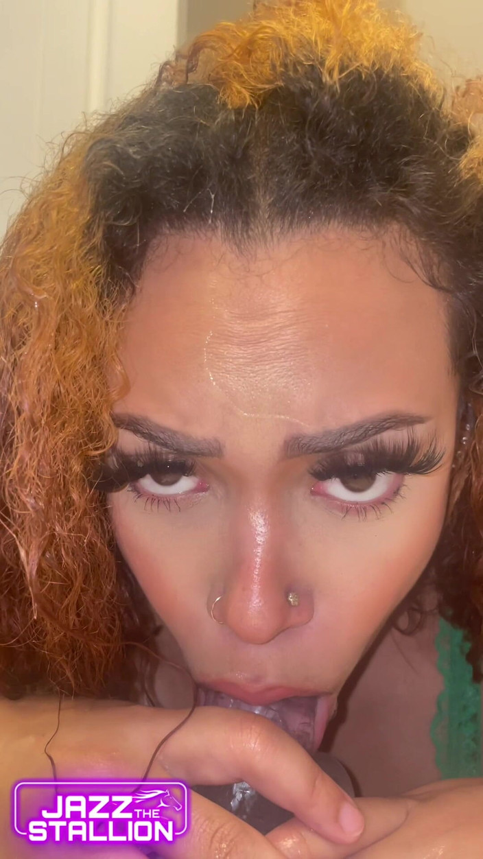 Jazz The Stallion: Cvičení krku doma