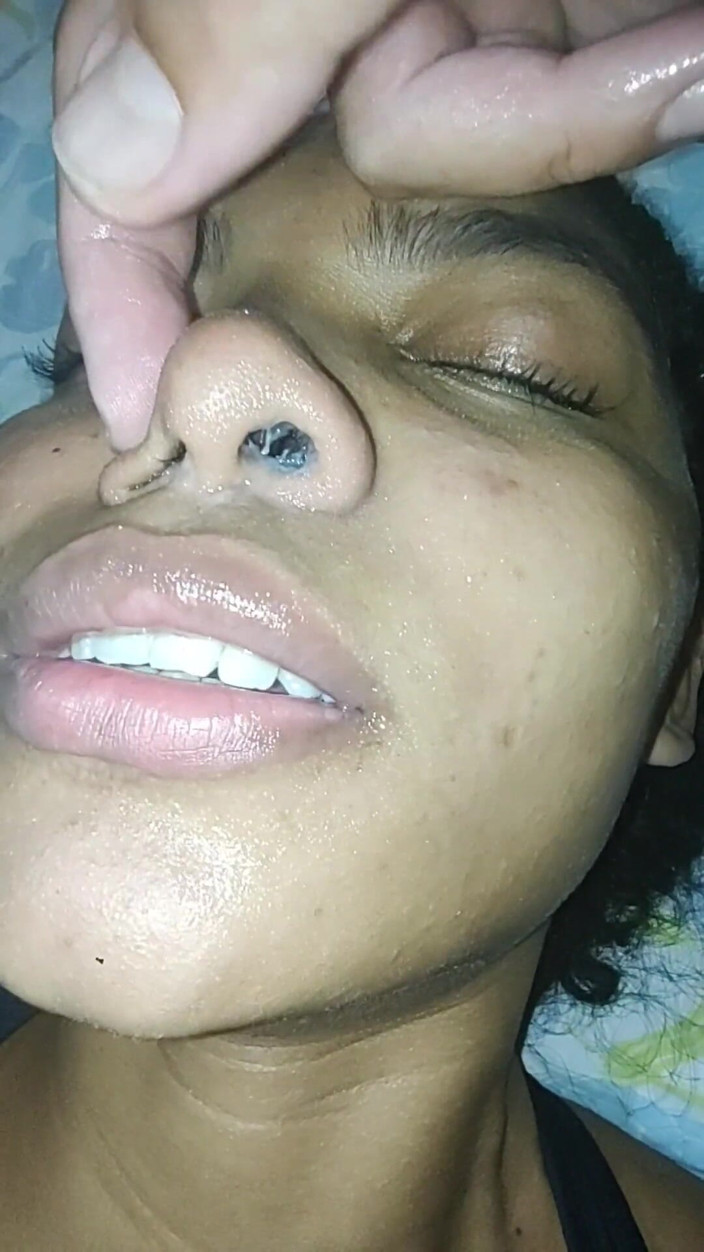 Pietro Montoya: Deepthroat dan menghisap telur saya sehingga dia memancut ke dalam...