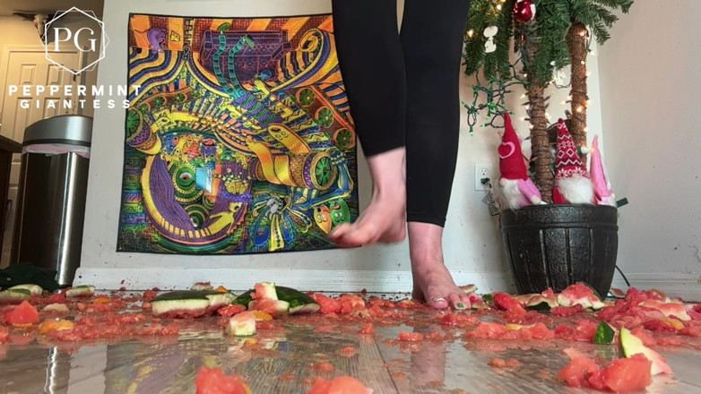 Peppermint Giantess: 67 Giantess Size 16 Slo-mo Feet Crush Slow Motion Oranges &amp; Watermelon...