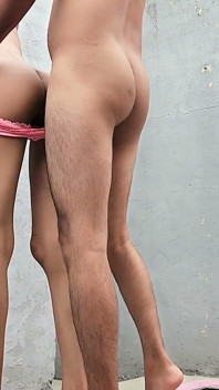 Erwischt Beim Hardcore-sex Des Dünnen Mädchens Mit Ihrem Stiefbruer
