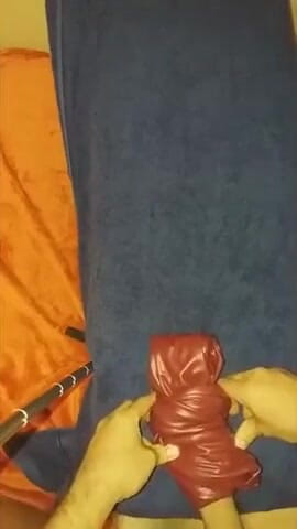 Naxy: 皮裤特写啪啪