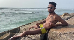 arabeputo: Magrelo Do Pau Grande Punheta на пляже