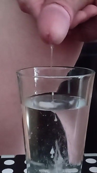 コップ一杯のお湯でカミング