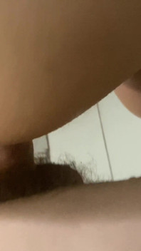 Milf rayada y follada en la ducha