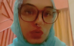 Apple00001: Mrdka je po celé mé tváři | Sissy Destiny | Školení CEI