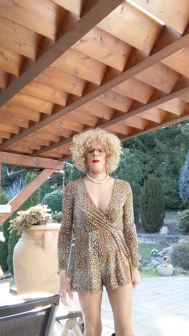 Josefine: Leopard venku