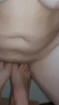 My Girlfriend Rubs Her Wet Pussy on My Feet and Cums