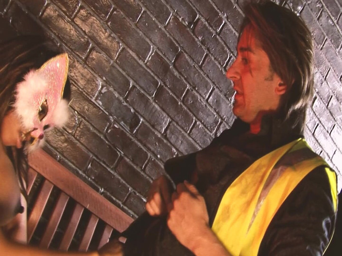 DARVASEX: Scéna naughty kittens - 4_ebony kotě s velkým zadkem šukání v alley dostává...