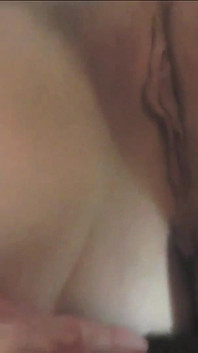 Seks. Sevgilisi karısını misyoner pozisyonunda sikiyor. Amına boşal. Cunnilingus. Amcık yalama. Boşalma. Gerçek orgazm. ORTA YAŞLı SEKSI KADıN Squirt. Porno