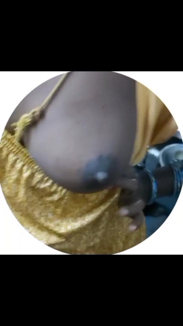 I Tease Young Bull on Video Call Showing My Cute Boobs & Hairy Pussy Tamil Desi Style - Indianhotwifex (IndianHotwifeX)