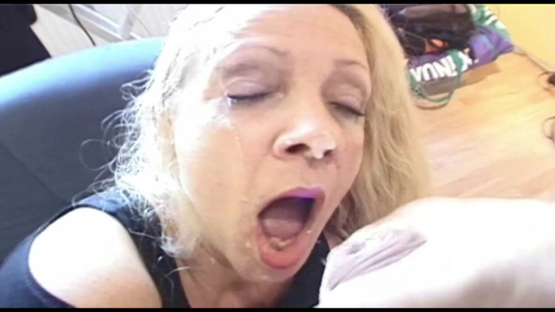 Videos Francaises: Người phụ nữ bú cu từ Pháp làm hài lòng...