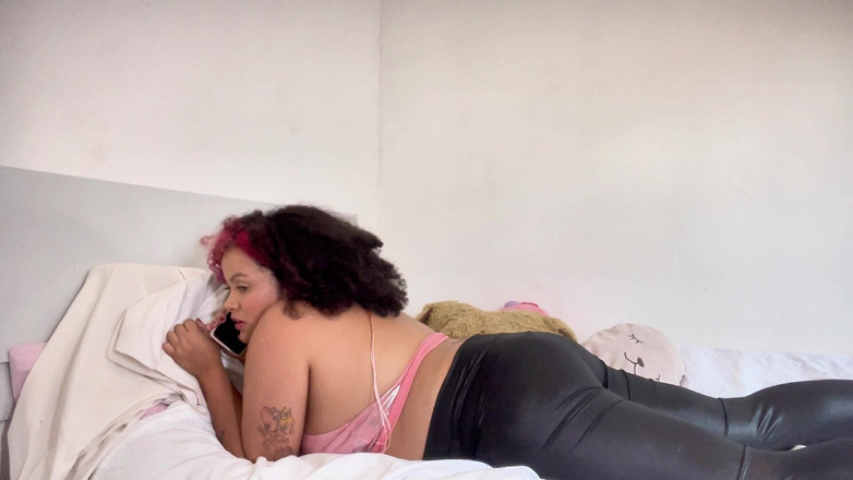 Cutiepiie Chubby: Seks terlarang sama ibu tiri nakal ini sampai di ranjang