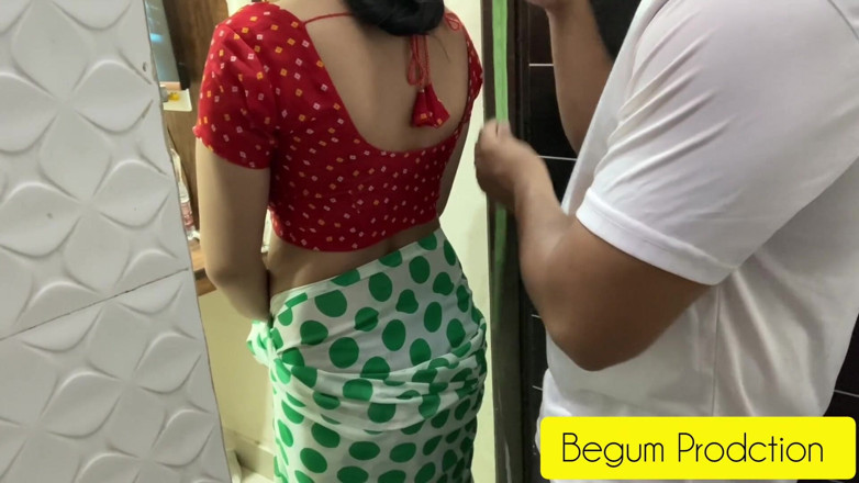 Rukshaar Begum: Indiancă bhabhi se fute cu croitor în magazinul său