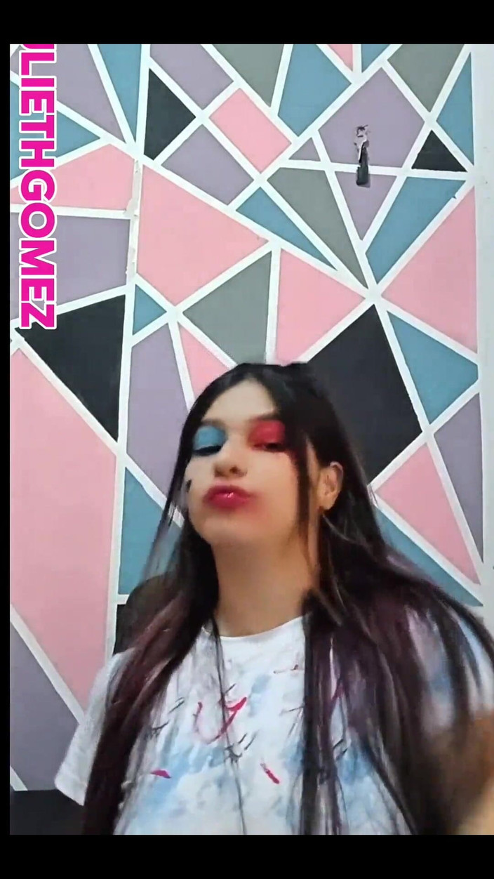 Yulieth Gomez: L'attrice porno yulieth Gmez si masturba con un fan