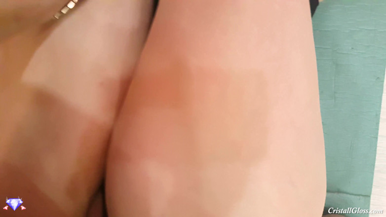 Cristall Gloss: Gran botín con leggings, mamada en primer plano y sexo