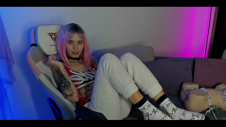 Sandy and Chris: Я вот-вот тебе ногами