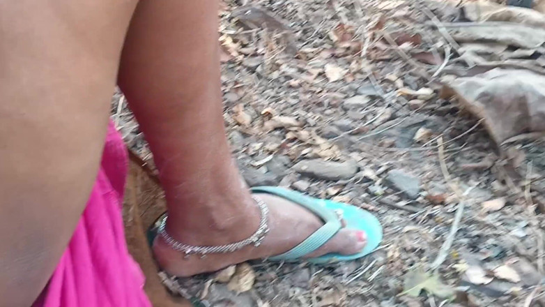 Riyadesi18: Esposa trai marido em saree tradicional duro na selva com...