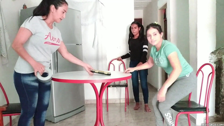 Selfgags Latina Bondage: Projekt Egyptské mumie