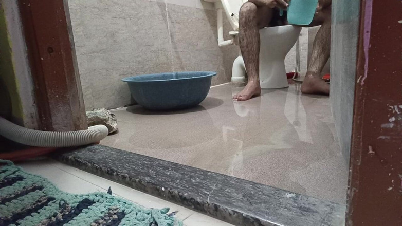 LovedSunsine1990: Qui aimerait prendre un bain nu avec moi ?