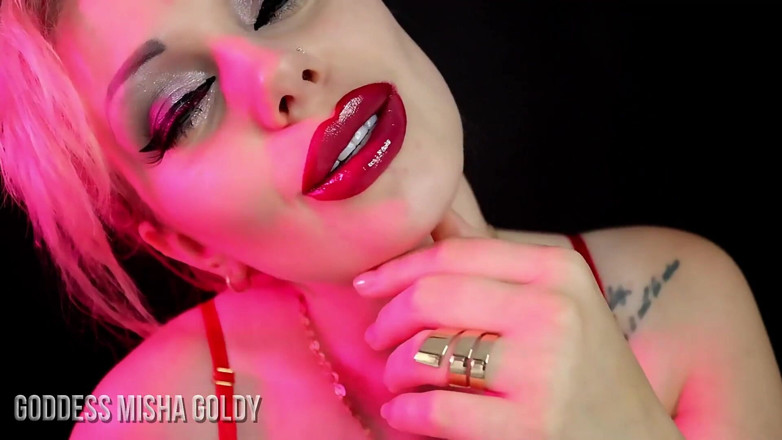 Goddess Misha Goldy: Treinamento para vício nos lábios! Torne-se totalmente lavada no cérebro!...