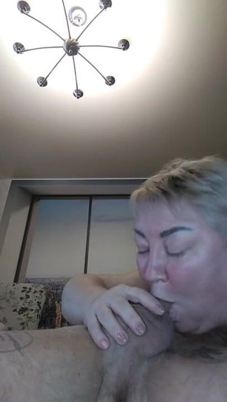 Zona901: Slobbery blowjob with a deepthroat from mother-in-law