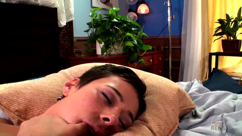 ATK Fans (Exotics): Aarielle Alexis Gives a Nice Blowjob