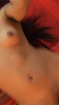 Latina đĩ fucked cứng và phun trong âm hộ