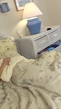2 Lesbian Girlfriends Lick and Enjoy Each Other Like Crazy!