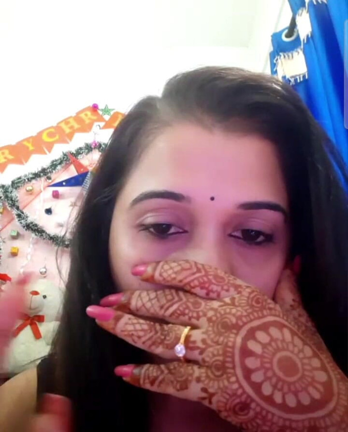 Kanchan devi: Smart Bhabi Hard Cipa Pompowanie podczas rozmowy wideo