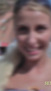 Blonde tittenfick, maus nackt auf mallorca