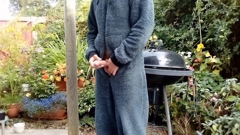 Rockardglans: Rockardglans ngoài trời onesie wank cho hàng xóm